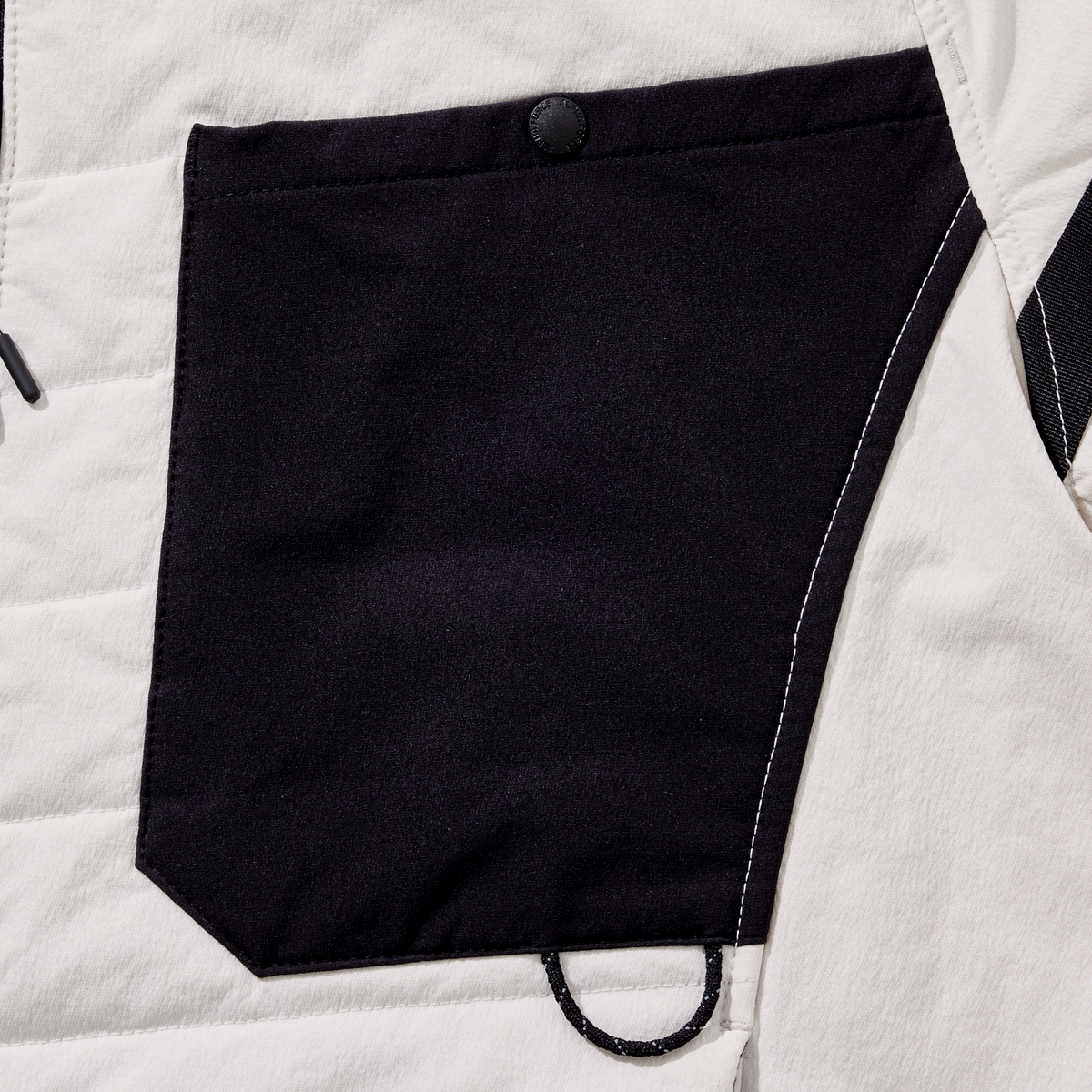 23AW402  インサレーションテックライトパテッドブルゾン