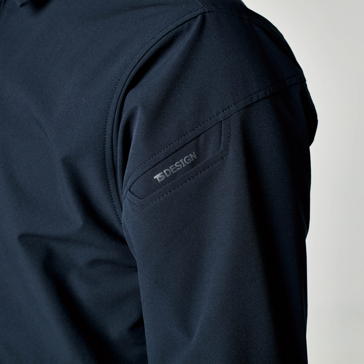 5607 TSエコダブルライトクロススウィングトップ