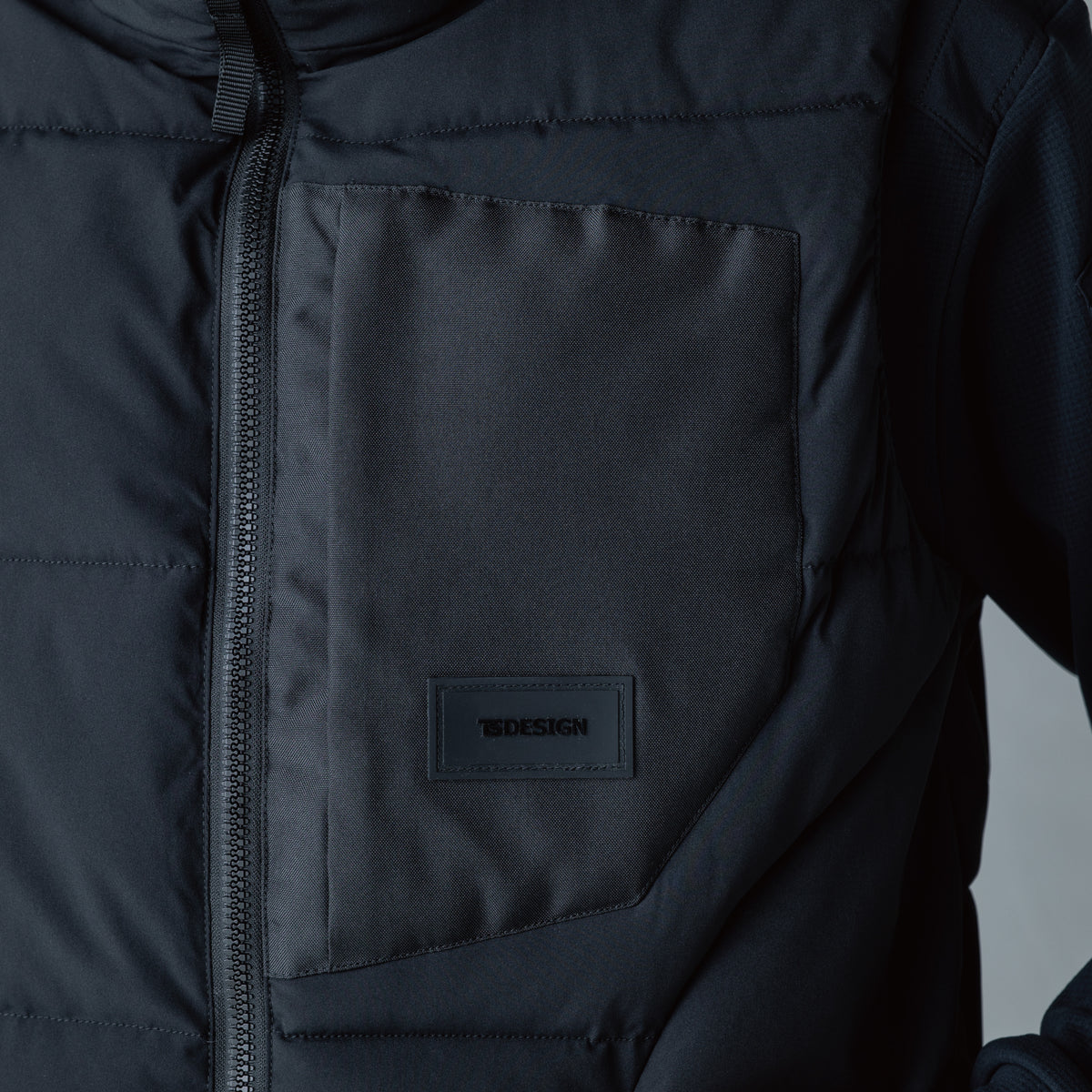 55328 ニッカーズファイバーダウンベスト